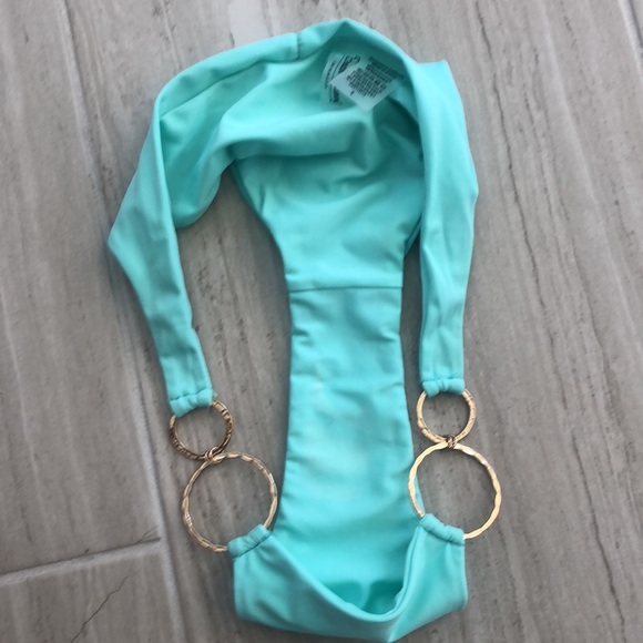 Beach Bunny Bikini Bottoms - Picture 8 of 10